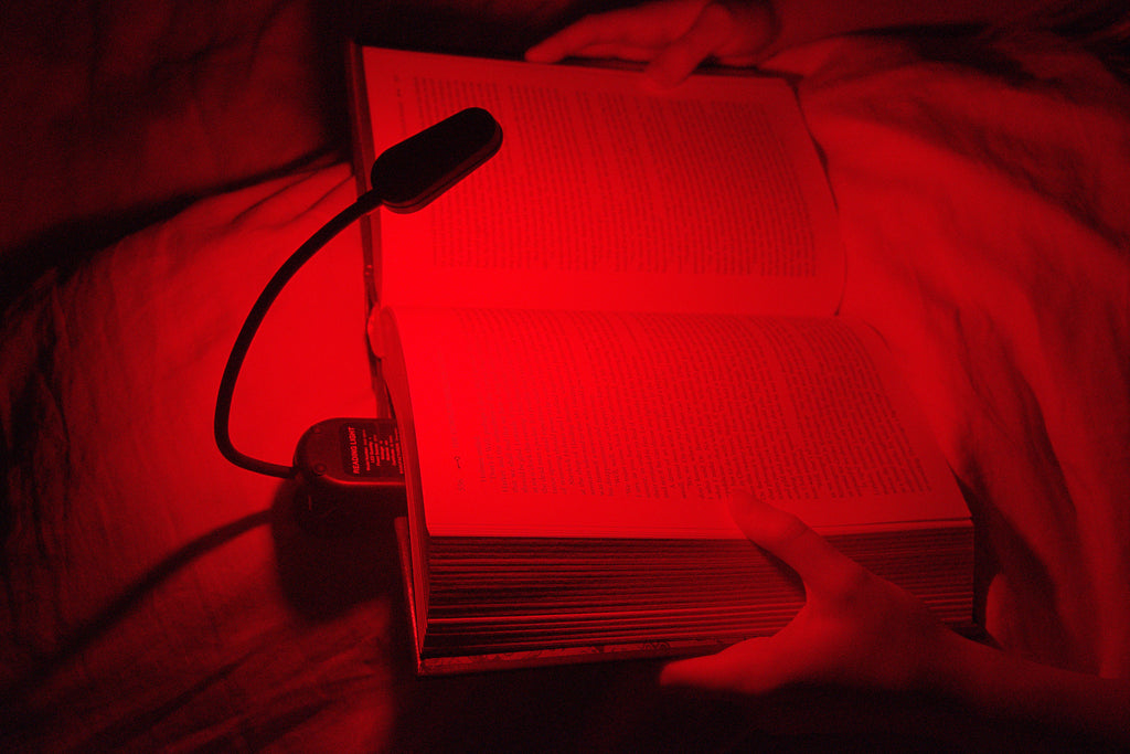 Flicker-Free Red Light Reading Light